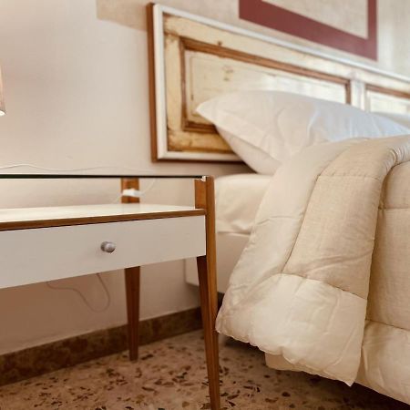 Il Giardino Di Iole Via Giovanni Amendola N36 Bed & Breakfast ซัสซารี ภายนอก รูปภาพ