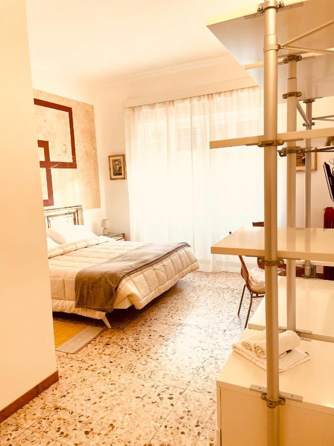 Il Giardino Di Iole Via Giovanni Amendola N36 Bed & Breakfast ซัสซารี ภายนอก รูปภาพ